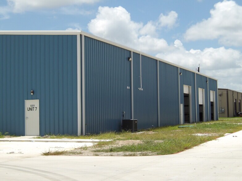 More Photos Of 1745 Laguna Circle, Harlingen Warehouse For Lease