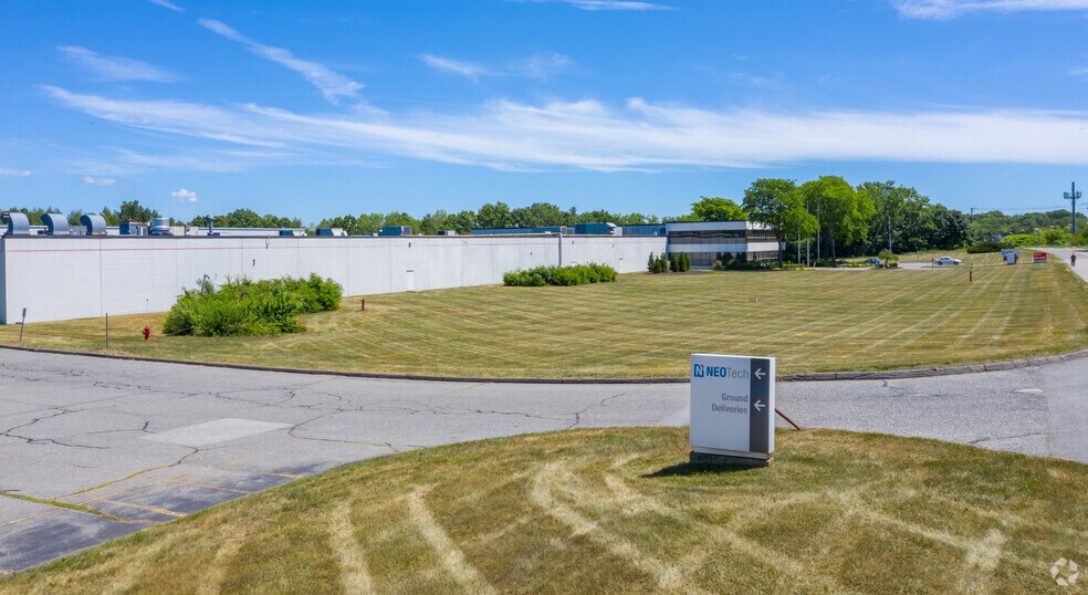More Photos Of 125 Fisher St, Westborough Warehouse For Lease