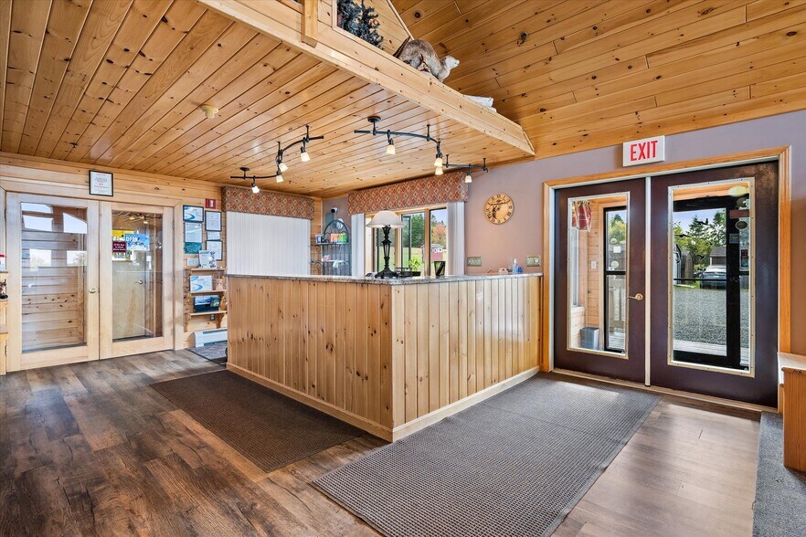 More Photos Of 341 US Route 1, Weston Hotel For Sale