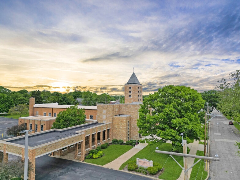 More Photos Of 801 S Madison St, Bloomington Religious Facility For Sale
