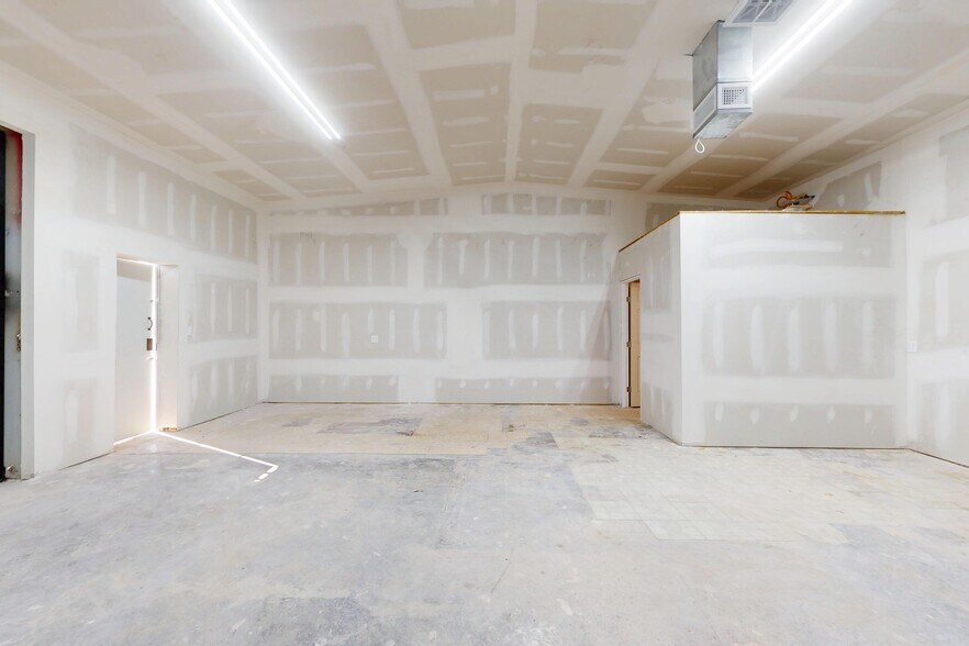 More Photos Of 5701 Fulton St, Houston General Retail For Lease