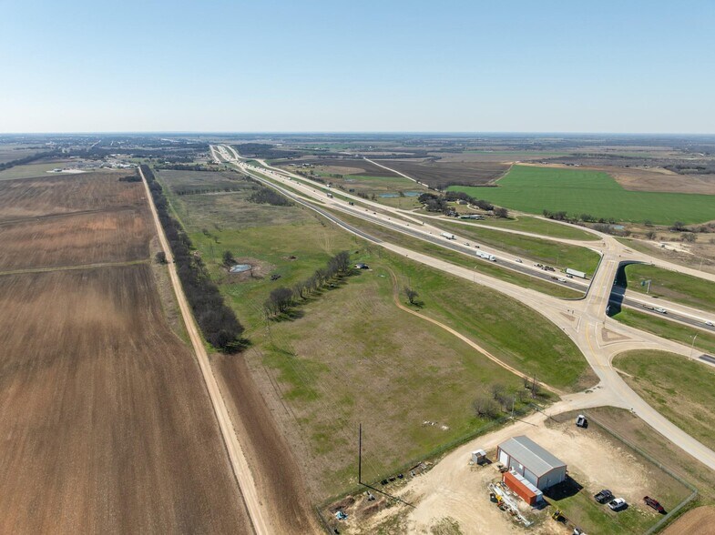 More Photos Of TBD I-35, Abbott Land For Sale
