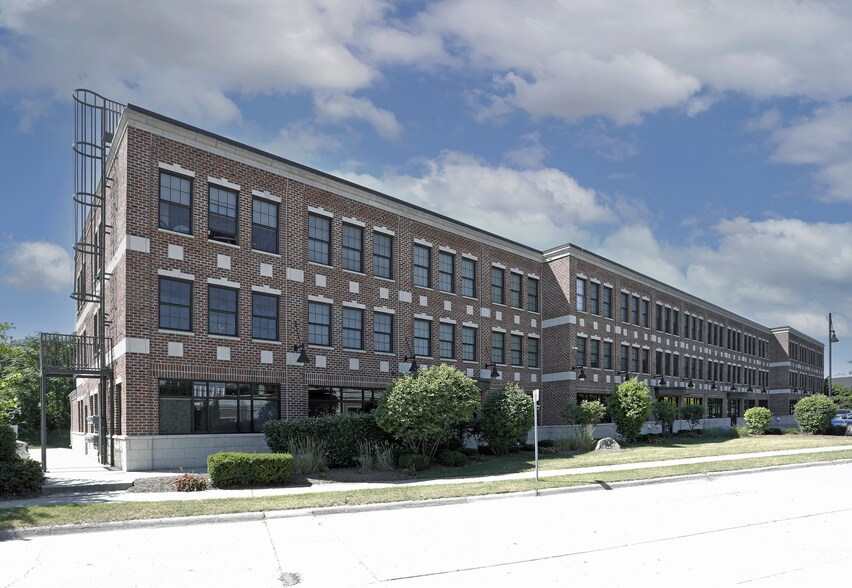 More Photos Of 92-236 Mill St, Rochester Office Residential For Lease