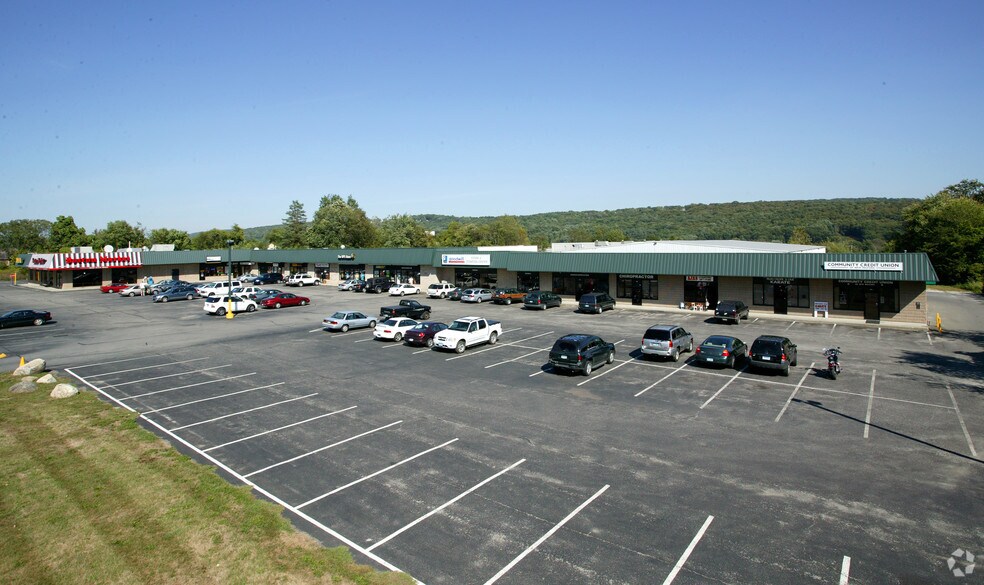 More Photos Of 129-145 Danbury Rd, New Milford Storefront For Lease