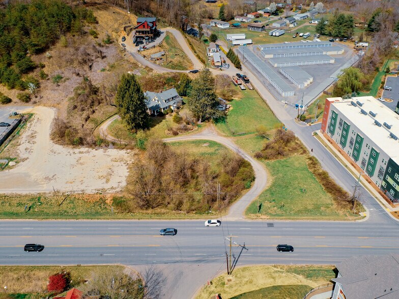 More Photos Of 2236 US 70 Hwy, Swannanoa General Retail For Sale