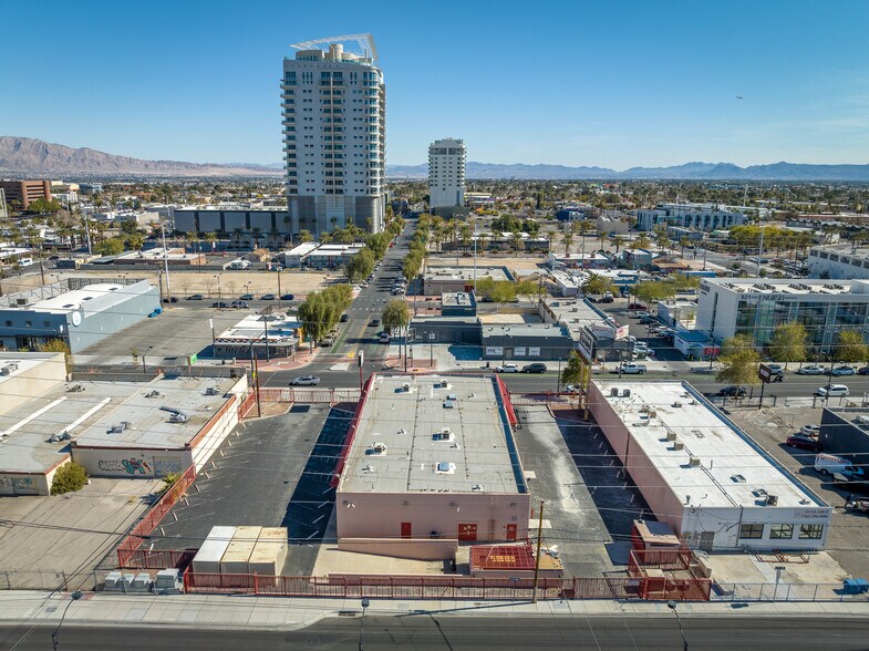 More Photos Of 900 S Main St, Las Vegas Office For Lease