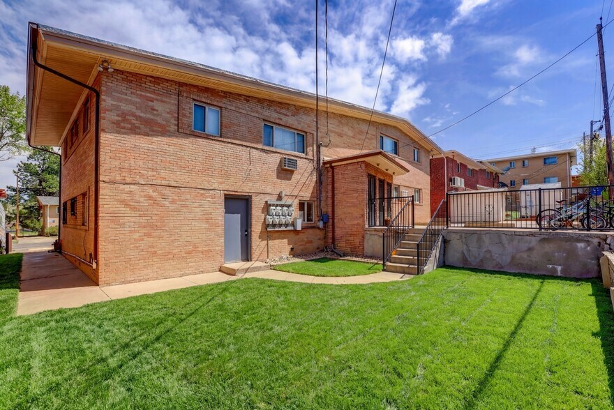 More Photos Of 5547 S Grant St, Littleton Apartments For Sale