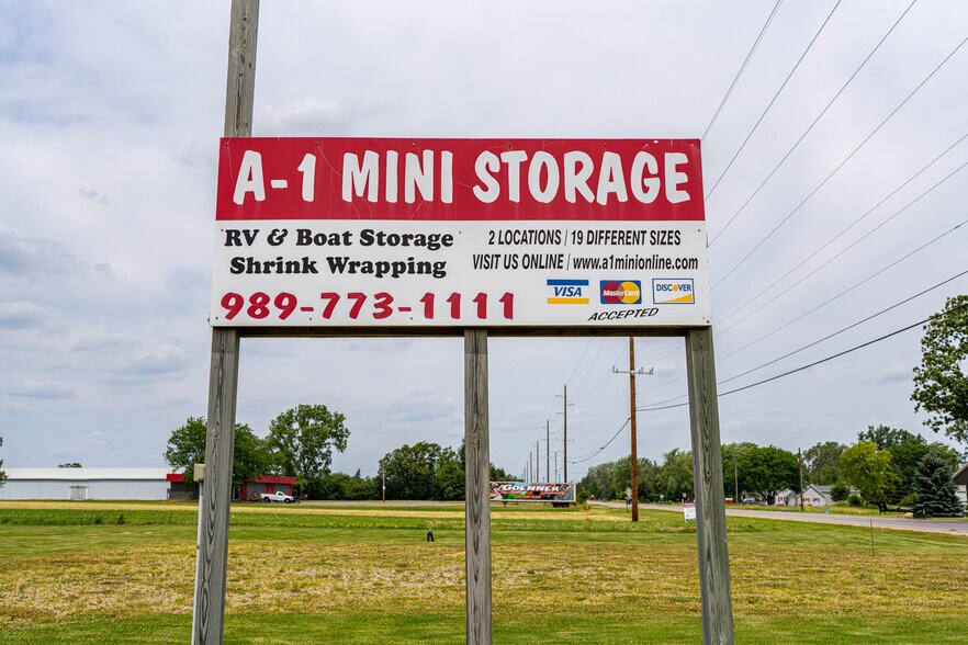 More Photos Of 1067 N Mission Rd, Mount Pleasant Self Storage For Sale