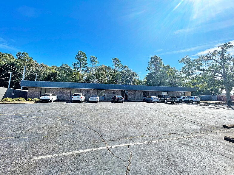 More Photos Of 3315 Demetropolis Rd, Mobile Office For Sale