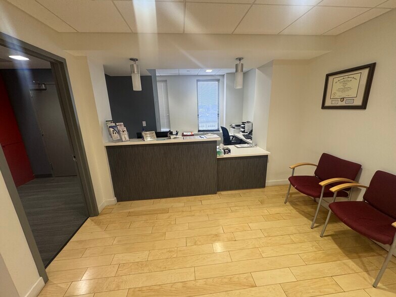More Photos Of 4660 Kenmore Ave, Alexandria Medical For Lease