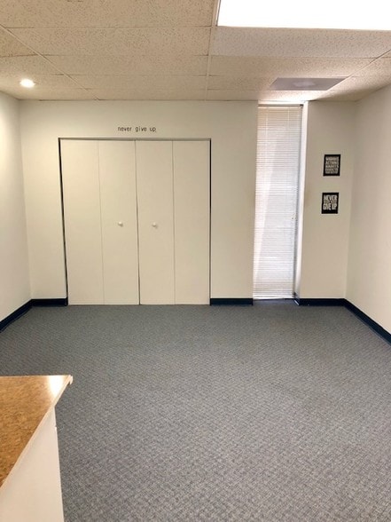 More Photos Of 1900 E Northern Pky, Baltimore Medical For Lease