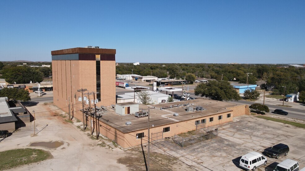 More Photos Of 502 N Willis, Abilene Medical For Sale