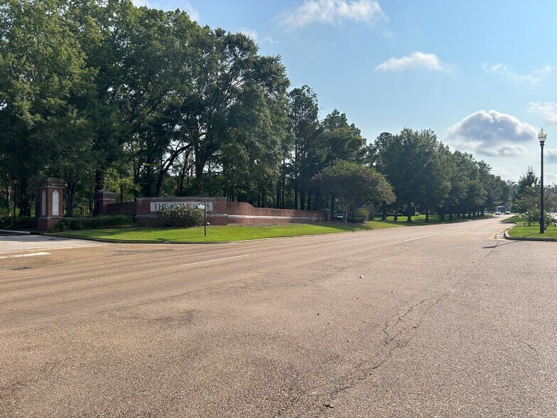 More Photos Of Warwick Pl @ Highland Colony Pkwy, Ridgeland Land For Sale