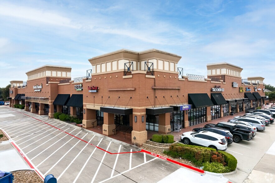 More Photos Of 6921 Independence Pky, Plano Unknown For Lease