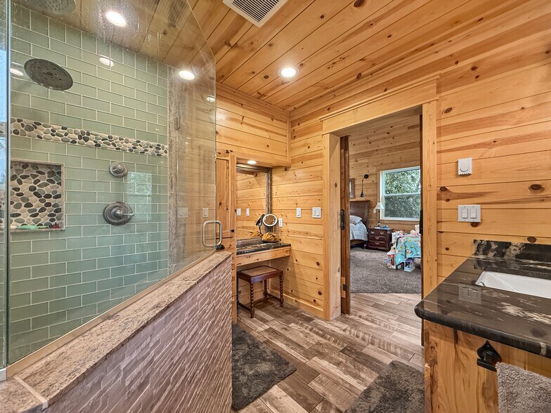 More Photos Of 37495 Boulder Flat Ln, Halfway Land For Sale