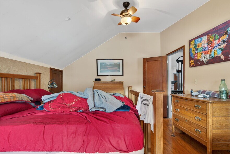 More Photos Of 2353 State Highway 80, West Burlington General Retail For Sale