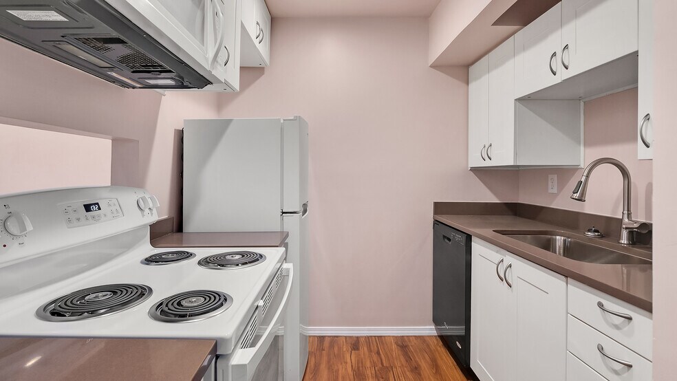 More Photos Of 1201 S Cloverdale St, Seattle Apartments For Sale