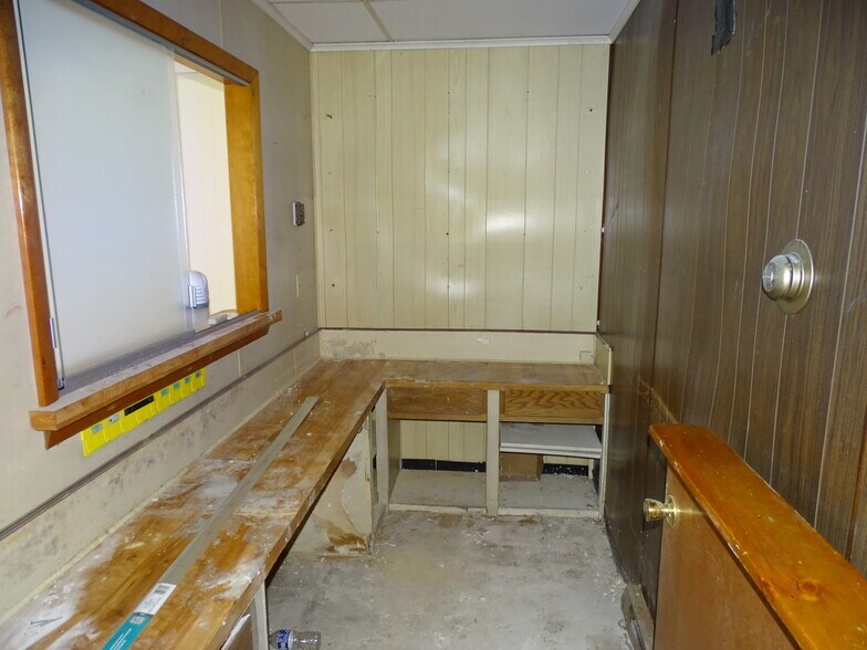 More Photos Of 519 Rock St, Shamokin Storefront Retail Residential For Sale