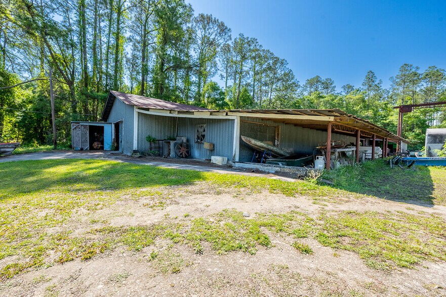 More Photos Of 2856 NE 187th St, Starke Manufacturing For Sale