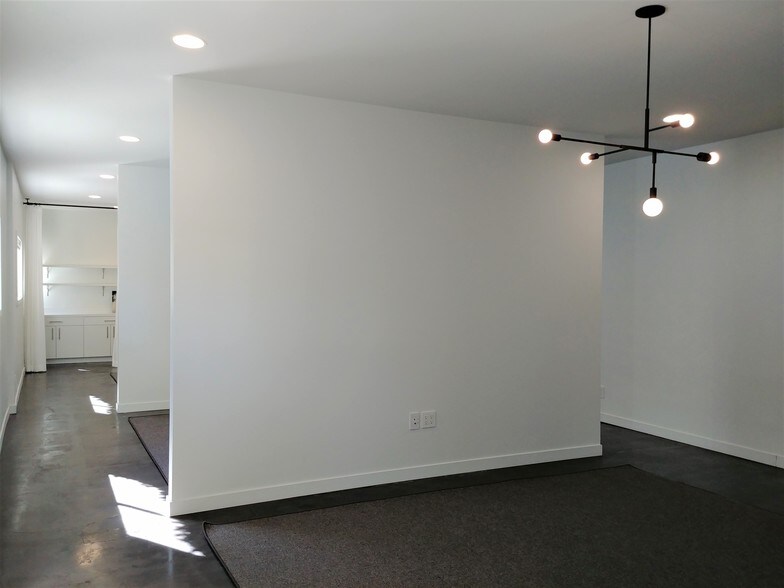 More Photos Of 644 Emerson St, Palo Alto Office For Lease