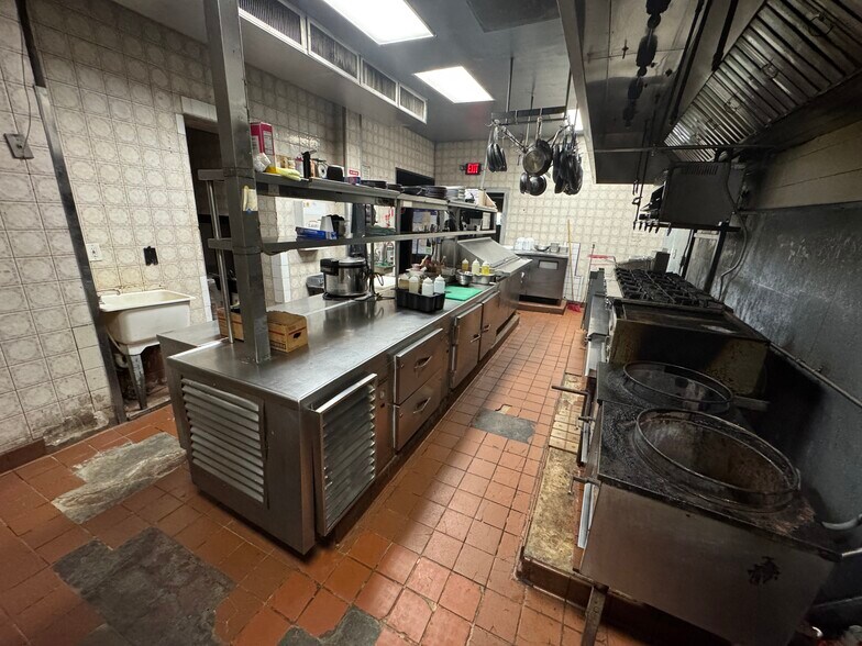 More Photos Of 219 N 21st Ave, Hollywood Storefront Retail Office For Sale