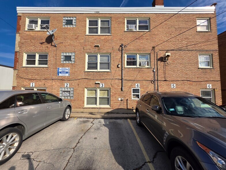 More Photos Of 6361 W Addison St, Chicago Apartments For Sale
