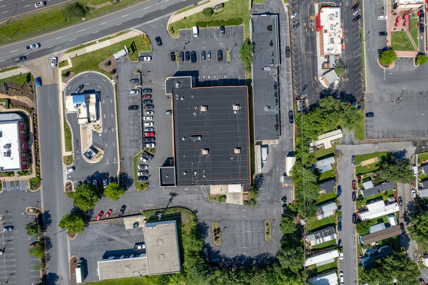 More Photos Of 1740 E Market St, Harrisonburg Storefront Retail Office For Sale