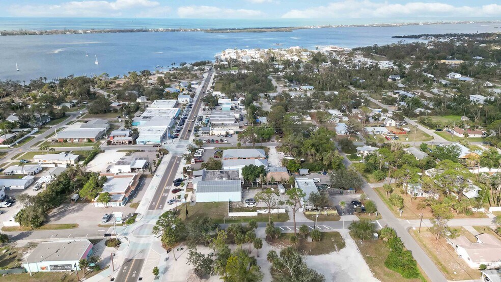 More Photos Of 362 W Dearborn St, Englewood Storefront For Sale