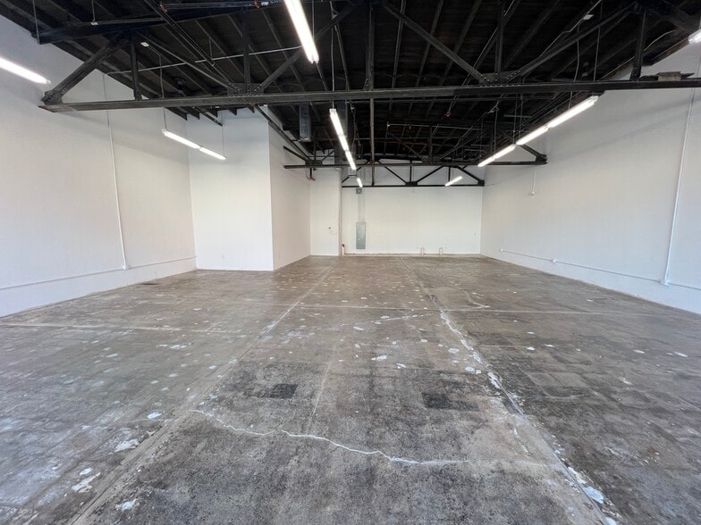More Photos Of 104 E Central Ave, Temple Office For Lease