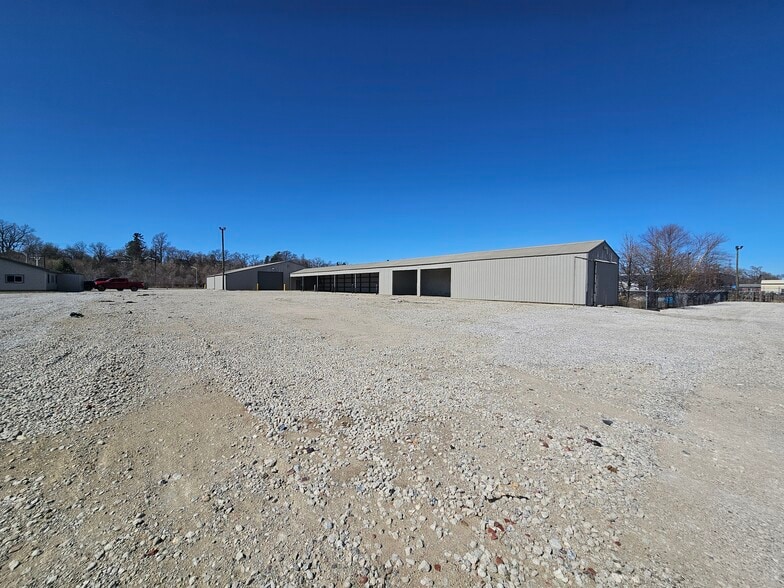 More Photos Of 6505 John J Pershing Dr, Omaha Warehouse For Lease