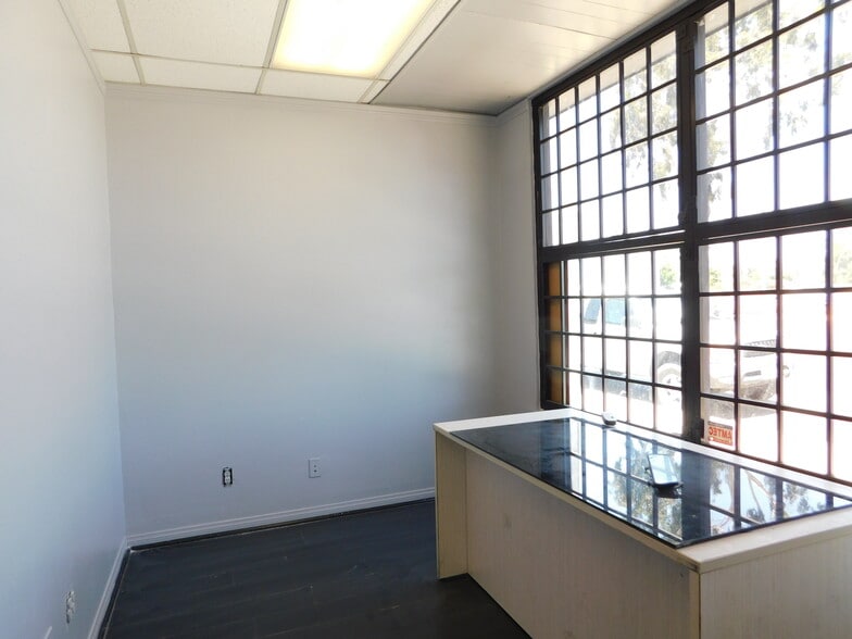 More Photos Of 7910-7916 Garvey Ave, Rosemead Auto Dealership For Lease