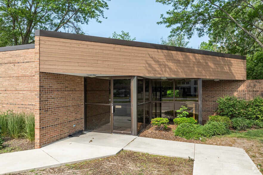 More Photos Of 14695 16th Ave, Marne Bank For Sale