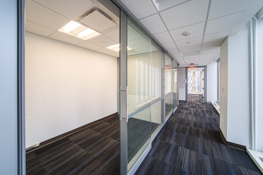 More Photos Of 1 Woodward Ave, Detroit Office For Lease