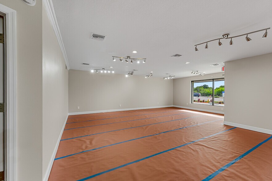 More Photos Of 984 Rockledge Blvd, Rockledge General Retail For Sale