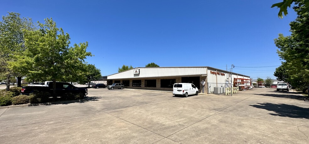 Primary Photo Of 950 Lagoon Business Loop, Montgomery Warehouse For Sale