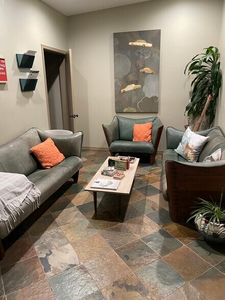 More Photos Of 207 E Monterey Way, Phoenix Office Residential For Sale