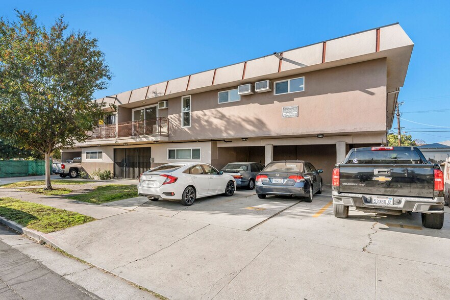 More Photos Of 423 N Harvard Blvd, Los Angeles Apartments For Sale