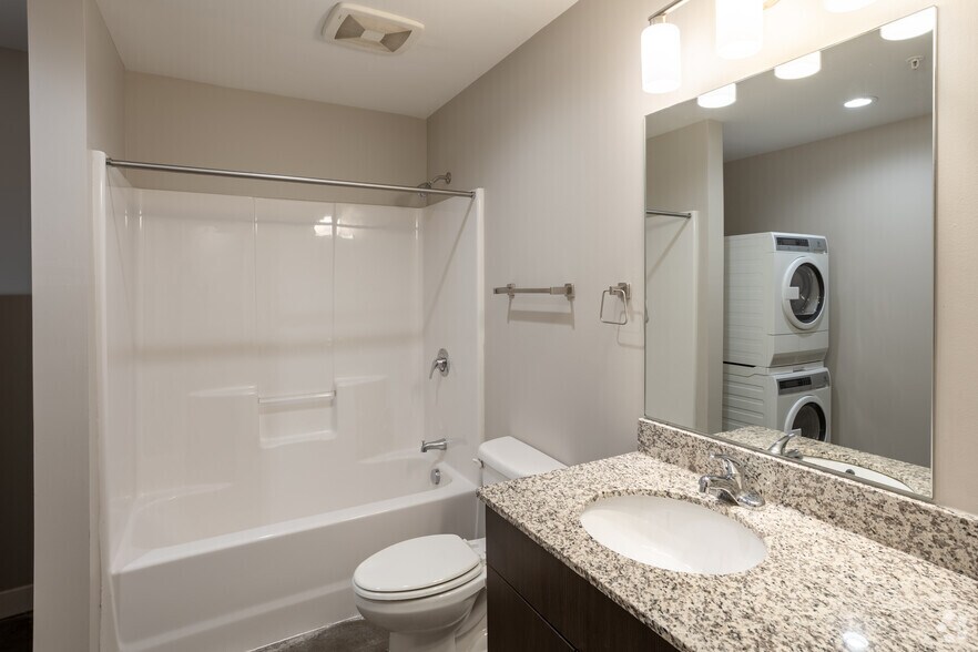 More Photos Of 717 Locust St, Des Moines Apartments For Lease