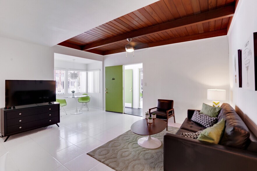 More Photos Of 350 S Belardo Rd, Palm Springs Hotel For Sale