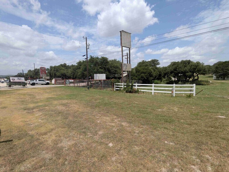 More Photos Of 1917 Main Street, Blanco Land For Sale