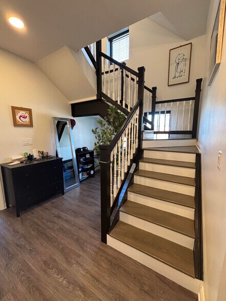 More Photos Of 4804 Whetsel Ave, Cincinnati Storefront Retail Residential For Sale