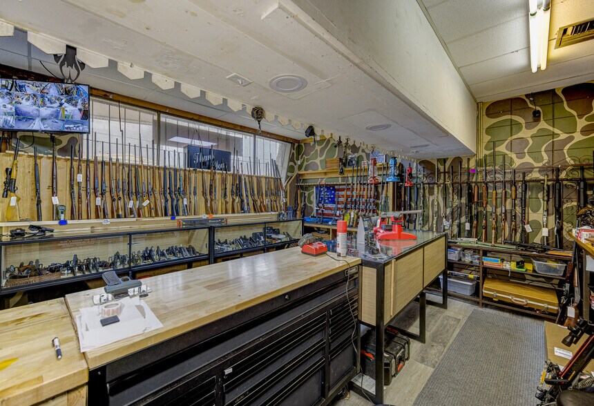 More Photos Of 3412 Washington St, Vicksburg Freestanding For Sale