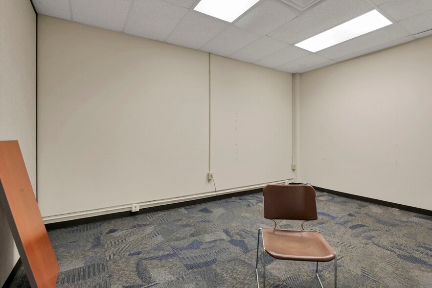 More Photos Of 300 E Auburn Ave, Springfield Office For Sale