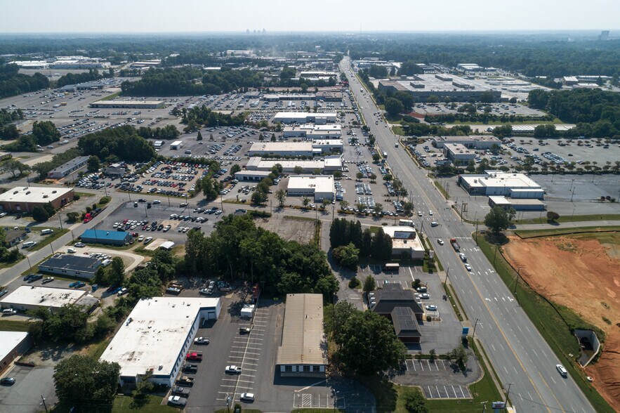 More Photos Of 709 Carnegie Pl, Greensboro Freestanding For Lease