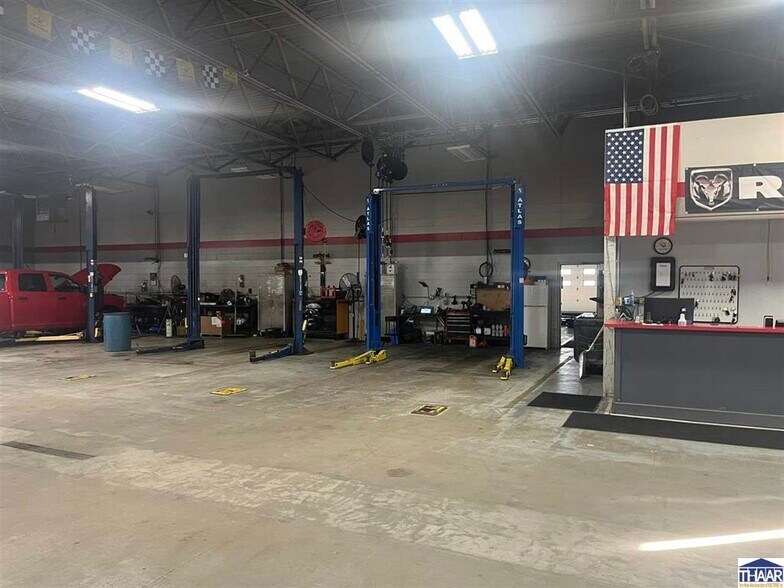 More Photos Of 4120 S US Highway 41, Terre Haute Auto Dealership For Sale