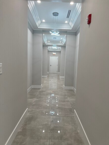 More Photos Of 555 Heritage Dr, Jupiter Office For Lease