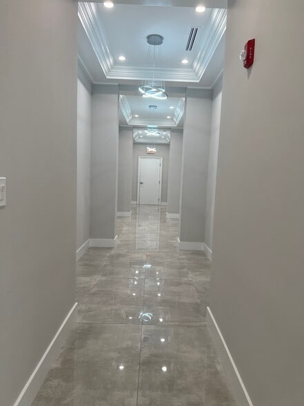 More Photos Of 555 Heritage Dr, Jupiter Office For Lease