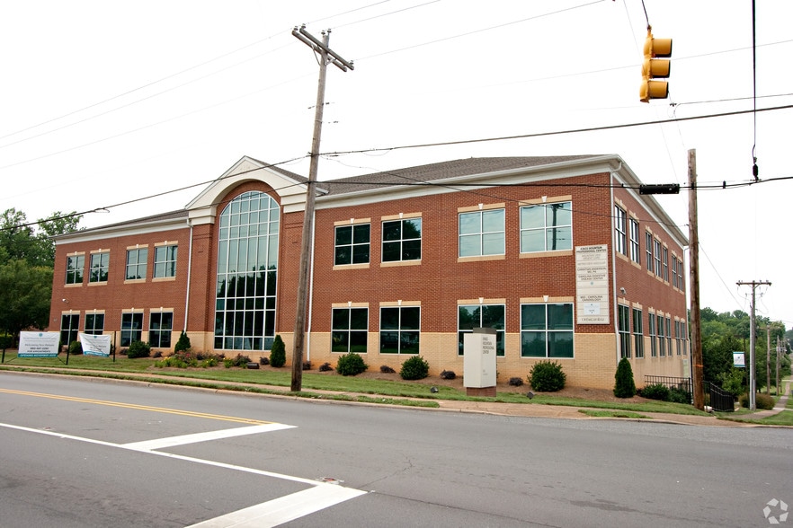 More Photos Of 502 W King St, Kings Mountain Medical For Lease