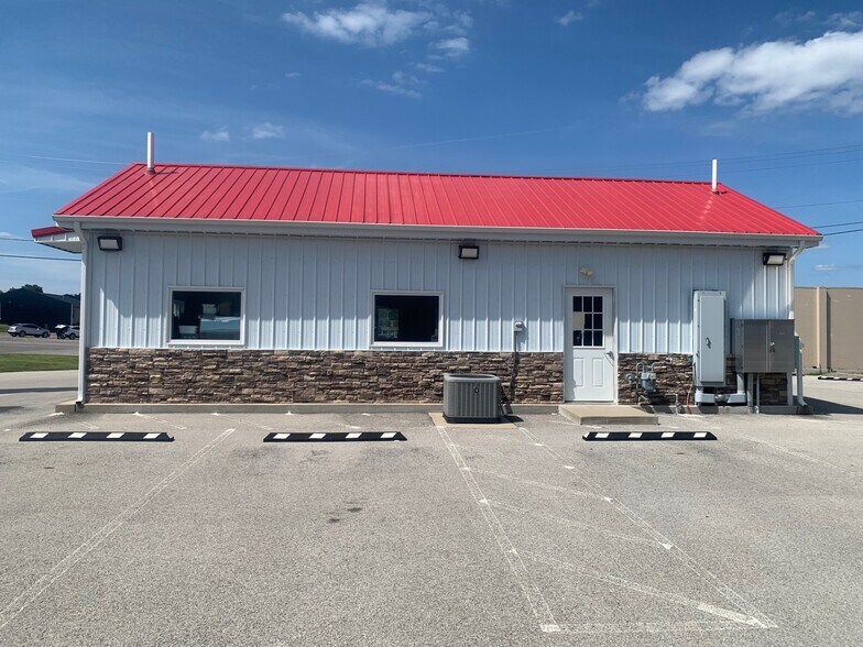 More Photos Of 1060 Margaret Ct, Madisonville Specialty For Lease