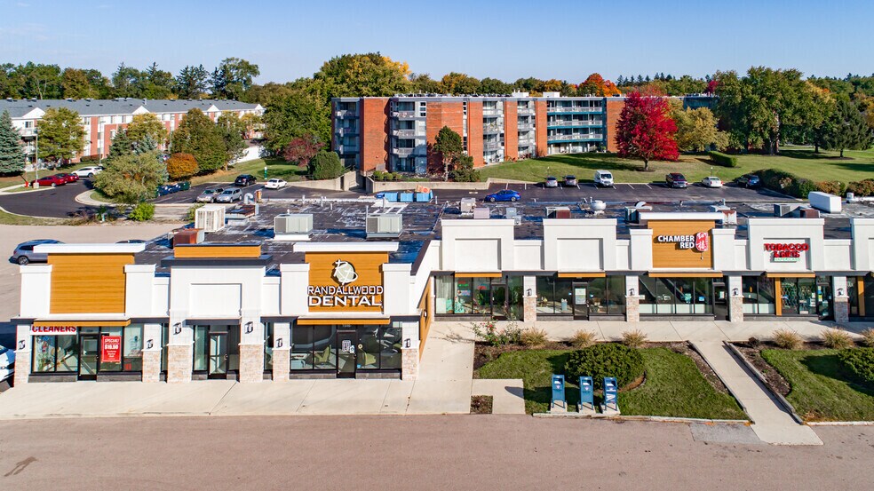 More Photos Of 1534-1590 E Main St, St Charles General Retail For Lease